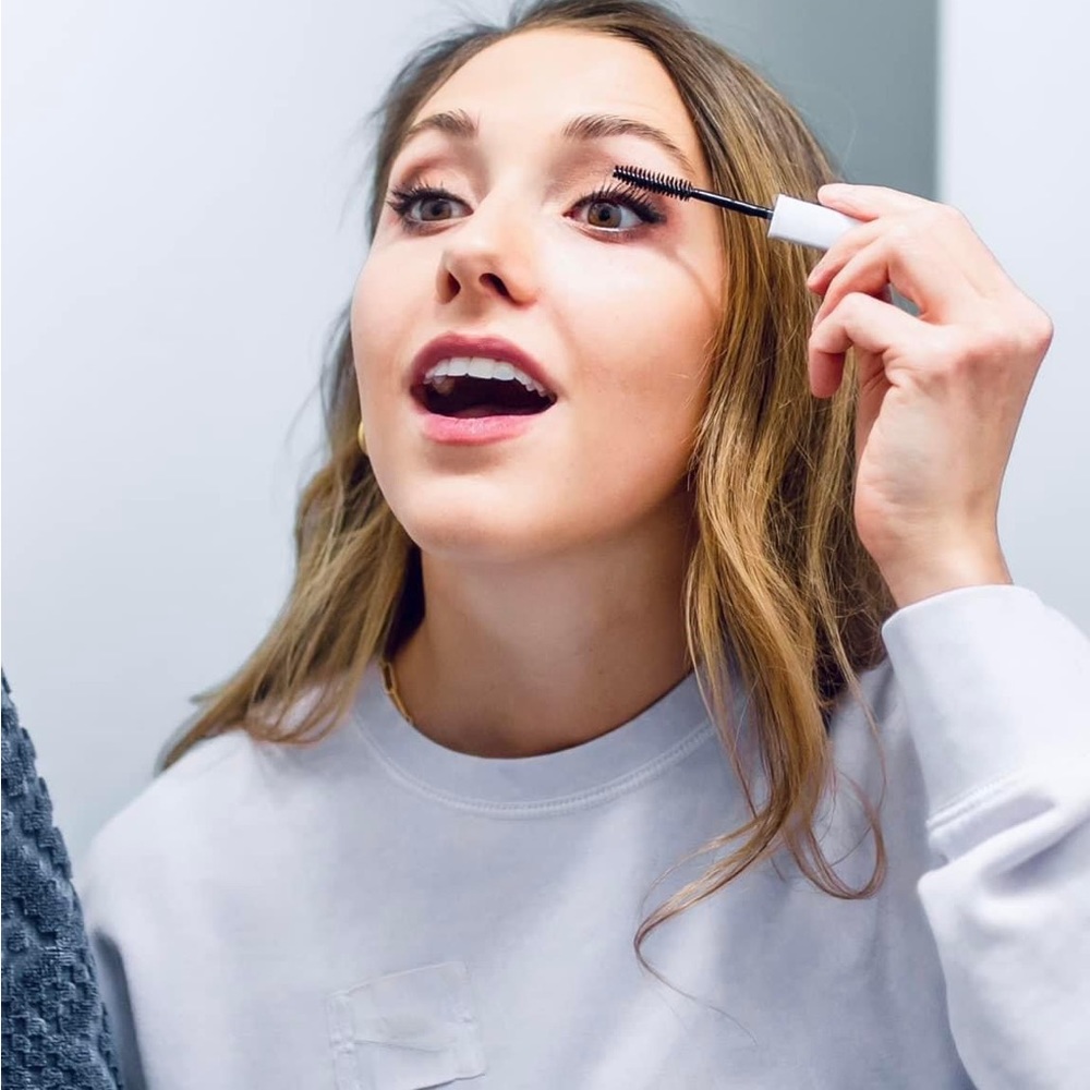 Nu Colour LightShine Curl & Lash Mascara - Picture 4 of 16